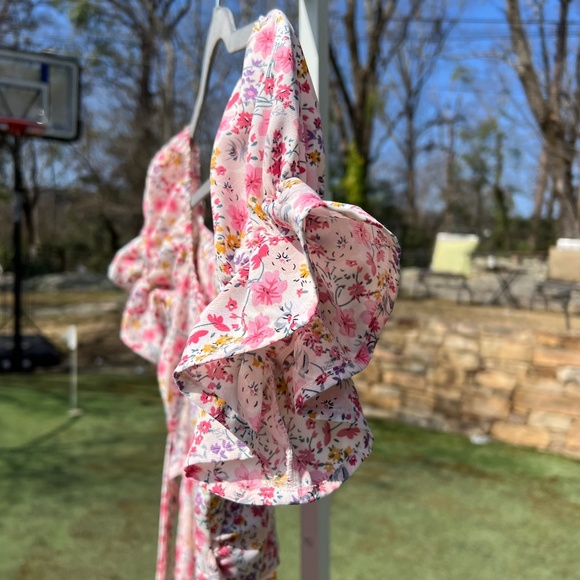 Flutter-Sleeve Garden Floral Dress with Apron Tie-Back - Picture 5 of 16